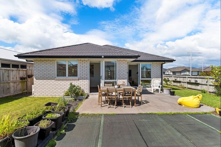 Photo of property in 31 Te Wharo Drive, Papamoa, 3118