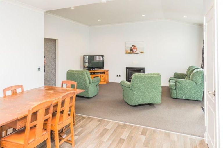 Photo of property in 4 Brougham Place, Springvale, Whanganui, 4501