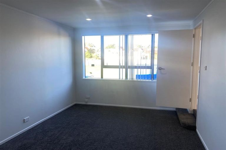 Photo of property in 45b Kurnell Drive, Botany Downs, Auckland, 2010