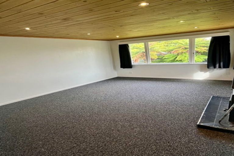 Photo of property in 28 Charles Road, Hannahs Bay, Rotorua, 3010