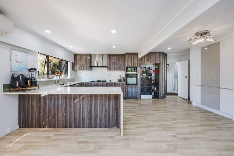 Photo of property in 14 Angelo Avenue, Howick, Auckland, 2014