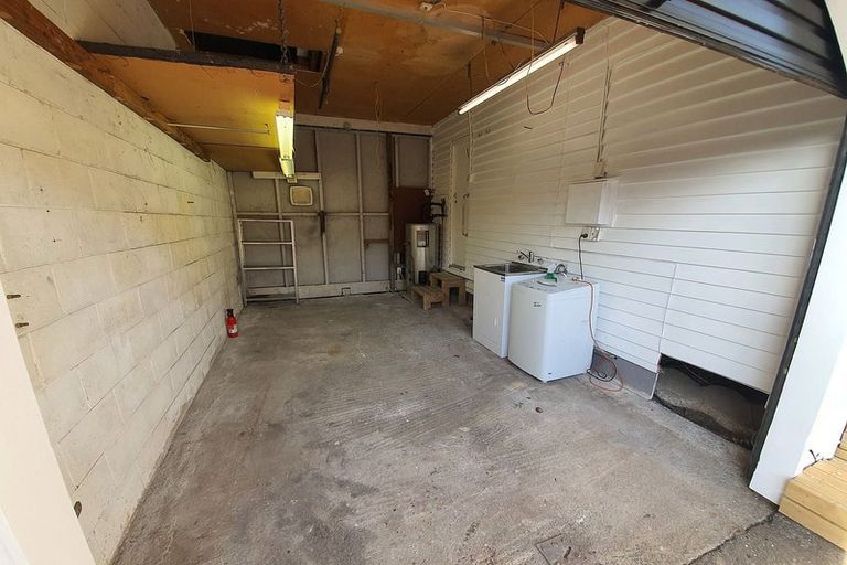 Photo of property in 21b Russell Street, Waterloo, Lower Hutt, 5011