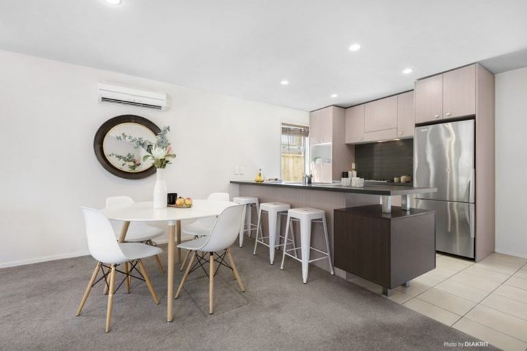 Photo of property in 48 Erlestoke Crescent, Churton Park, Wellington, 6037