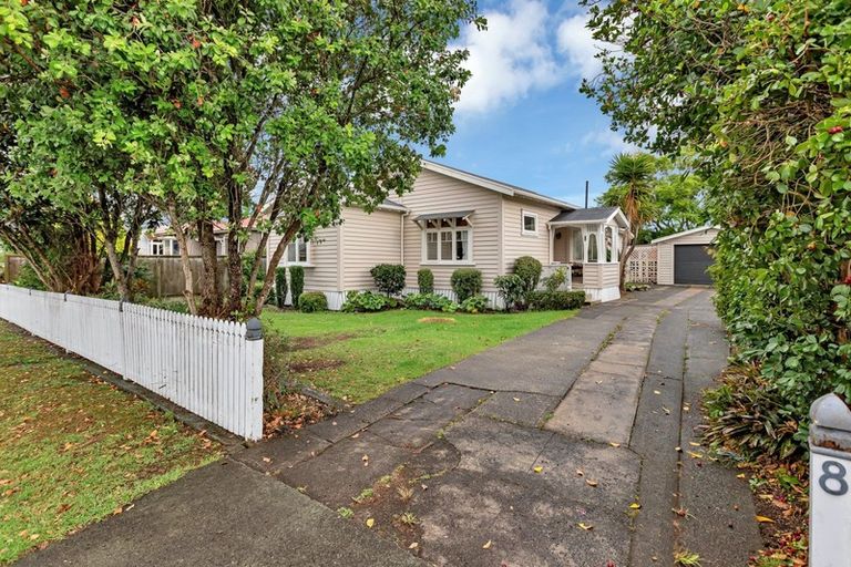 Photo of property in 8 Dinniss Avenue, Regent, Whangarei, 0112