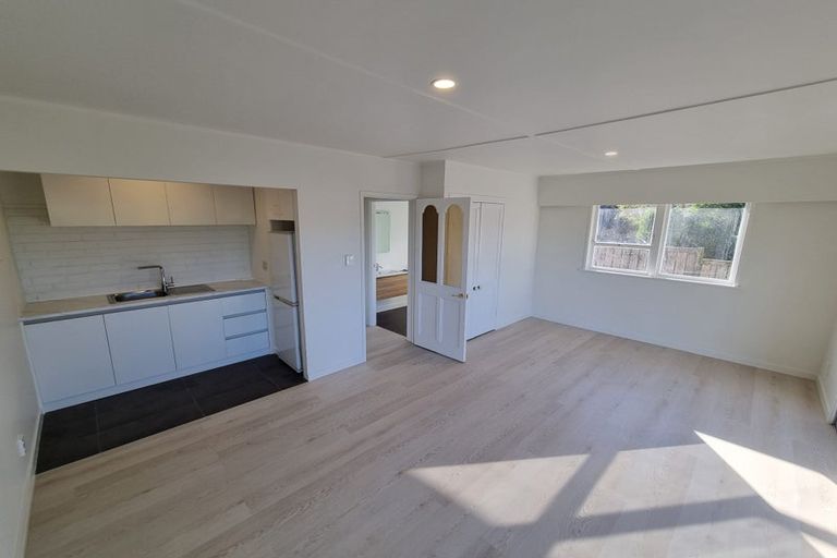 Photo of property in 10 Linley Place, Hillcrest, Auckland, 0627