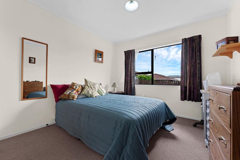 Photo of property in 2/10 Duke Street, Papakura, 2110