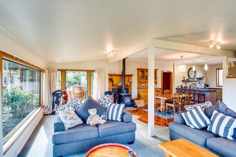 Photo of property in 122 Waipunga Road, Eskdale, Napier, 4181