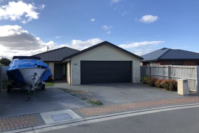 Photo of property in 7 Skipness Lane, Broomfield, Christchurch, 8042