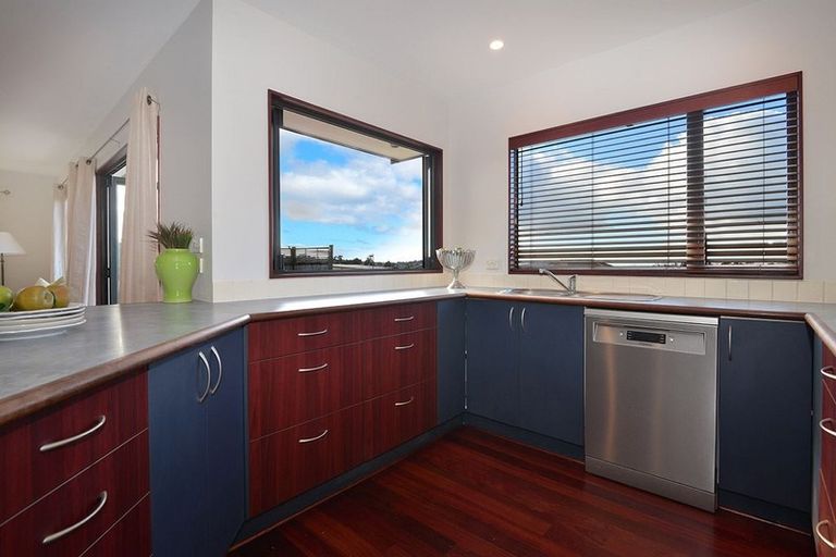 Photo of property in 47 Richfield Crescent, Westgate, Auckland, 0614