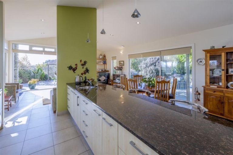 Photo of property in 52 Manakau Heights Drive, Manakau, Otaki, 5583