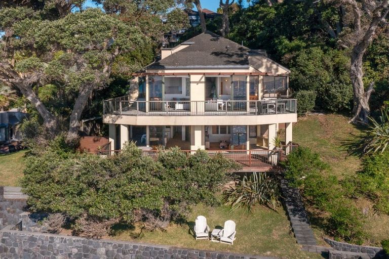 Photo of property in 19 View Road, Campbells Bay, Auckland, 0630