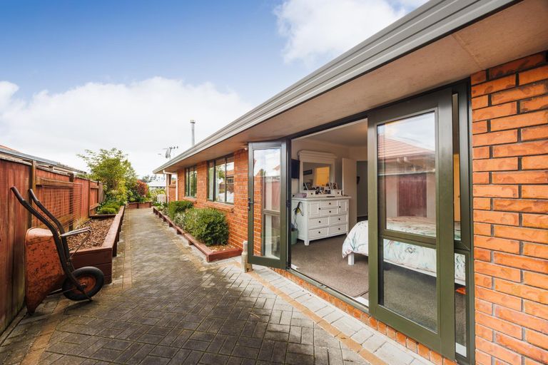 Photo of property in 197 Ruapehu Drive, Fitzherbert, Palmerston North, 4410