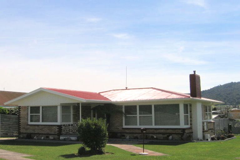 Photo of property in 13 Totaravale Street, Pukehangi, Rotorua, 3015