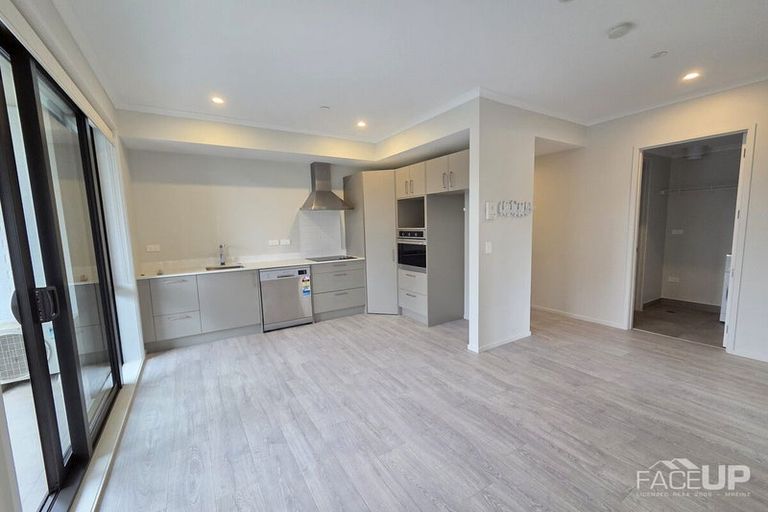 Photo of property in 3/96 Clark Road, Hobsonville, Auckland, 0616