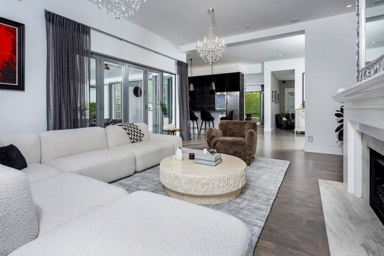 Photo of property in 1 Arthur Crescent, Hauraki, Auckland, 0622