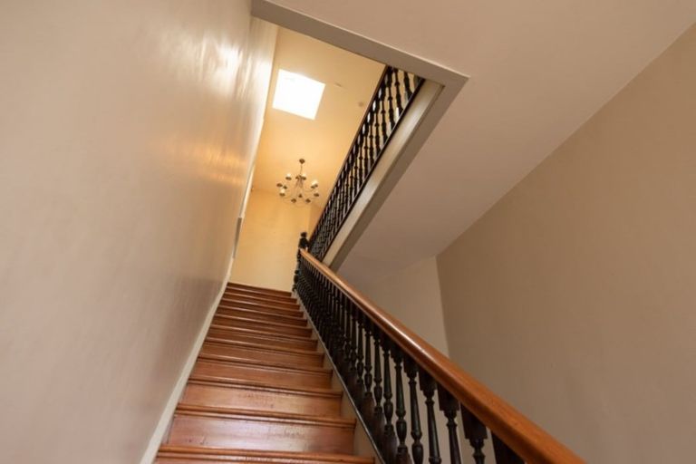 Photo of property in 6 Hobson Street, Thorndon, Wellington, 6011