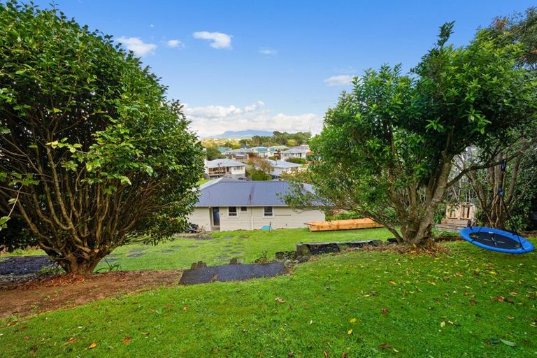 Photo of property in 11 Clearmont Crescent, Blagdon, New Plymouth, 4310