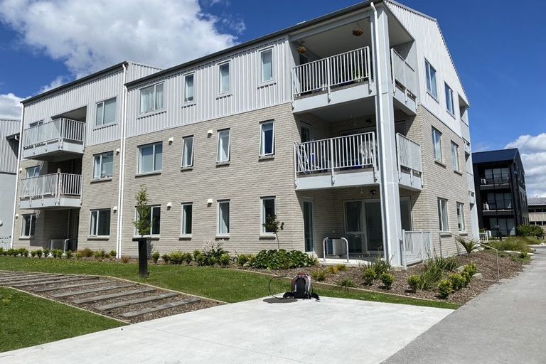 Photo of property in 103/28b Eileen Newey Place, Henderson, Auckland, 0612