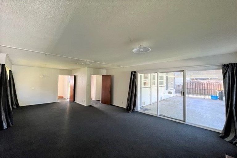 Photo of property in 99 Tirohanga Road, Tirohanga, Lower Hutt, 5010