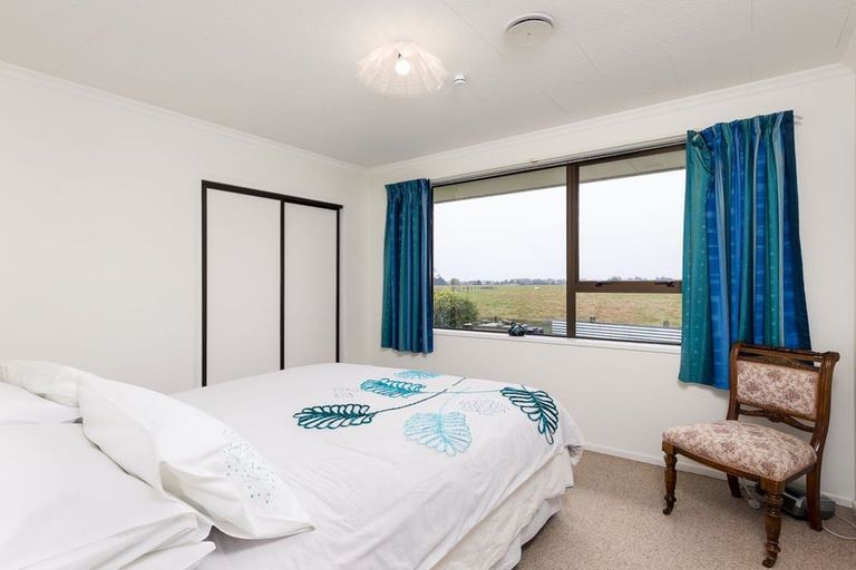 Photo of property in 23 Timaru Road, Waimate, 7924