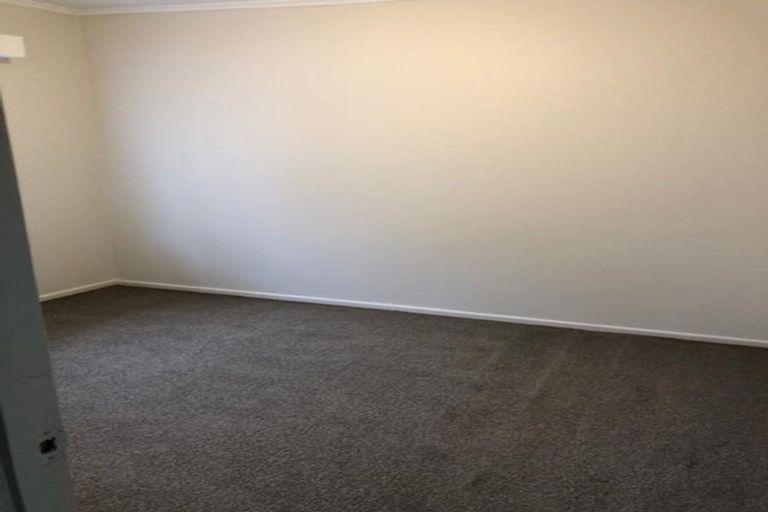 Photo of property in 12 Rogers Road, Manurewa, Auckland, 2102