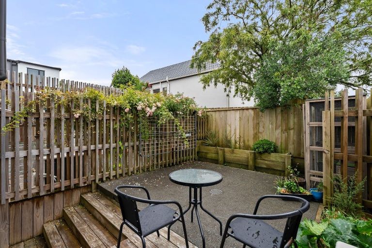 Photo of property in 4/23 Middleton Road, Johnsonville, Wellington, 6037