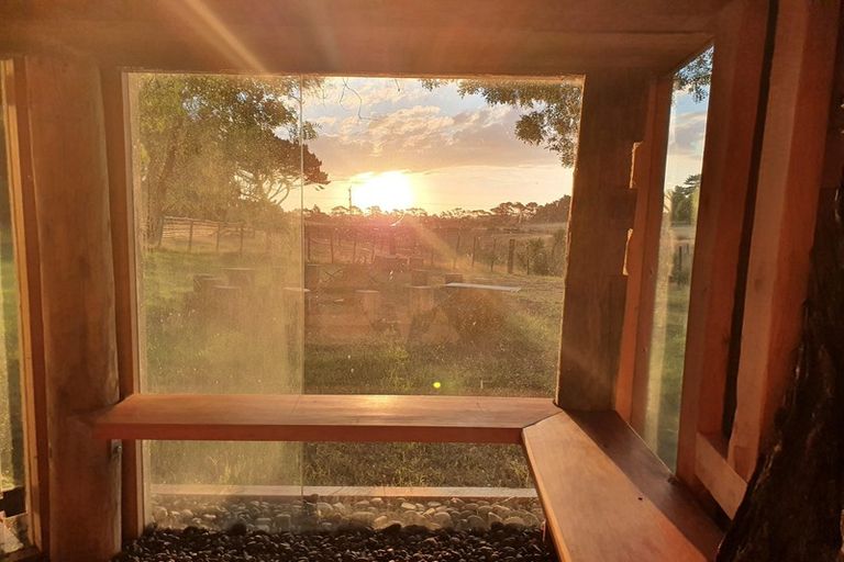 Photo of property in 102 Reid Road, Glenbrook, Waiuku, 2681