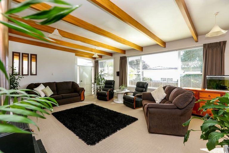 Photo of property in 41 Nevada Drive, Merrilands, New Plymouth, 4312