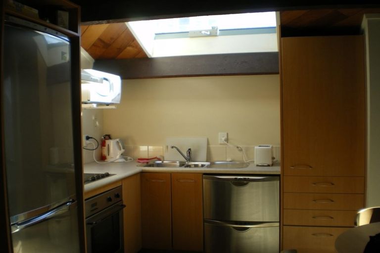 Photo of property in Metro Apartments, 19/220 Thorndon Quay, Pipitea, Wellington, 6011