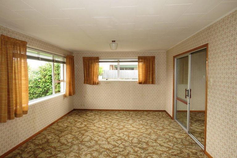 Photo of property in 52 Newcastle Street, Windsor, Invercargill, 9810
