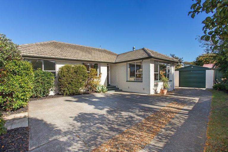 Photo of property in 484 Mairehau Road, Parklands, Christchurch, 8083