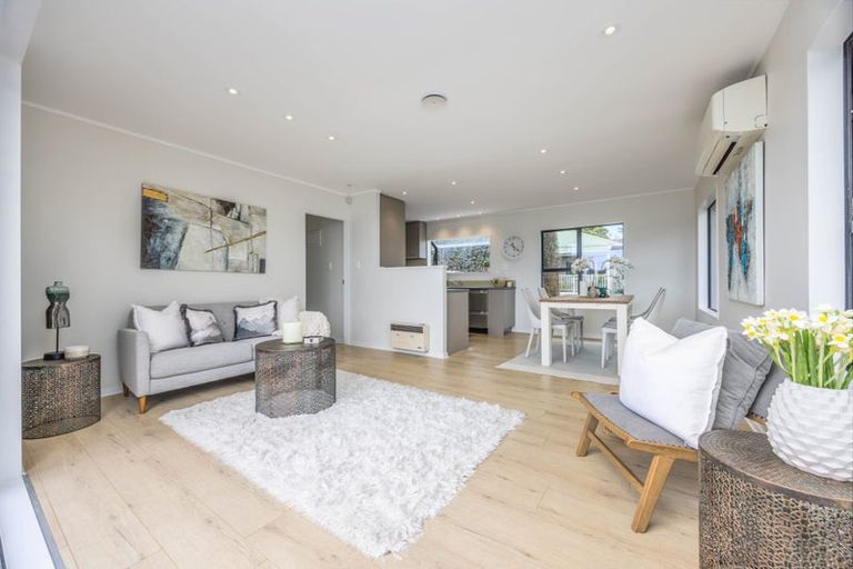 Photo of property in 49a Springfield Road, Morningside, Auckland, 1022