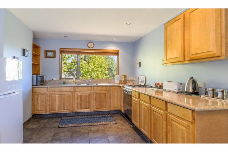 Photo of property in 164 Totara View Road, Wakefield, 7095