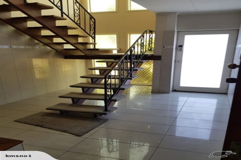 Photo of property in 22 Hartley Terrace, Massey, Auckland, 0614