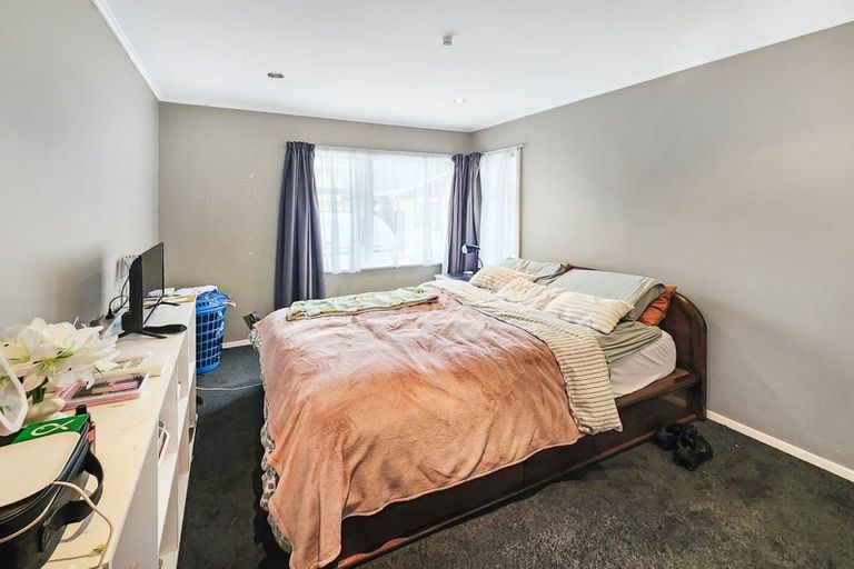 Photo of property in 27 Russell Road, Wainuiomata, Lower Hutt, 5014