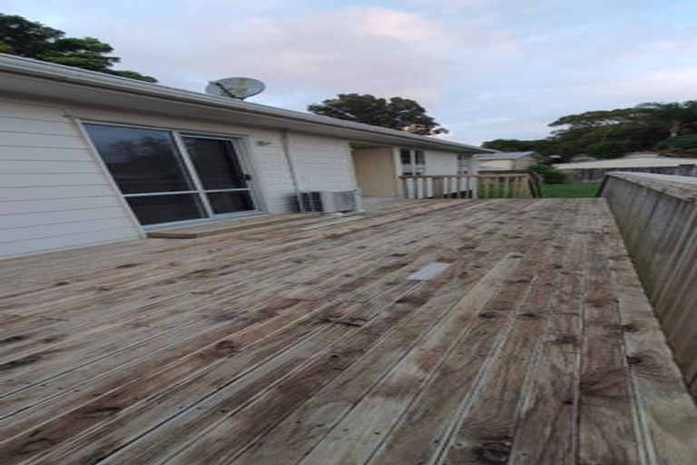 Photo of property in 26 Burbank Avenue, Manurewa, Auckland, 2102