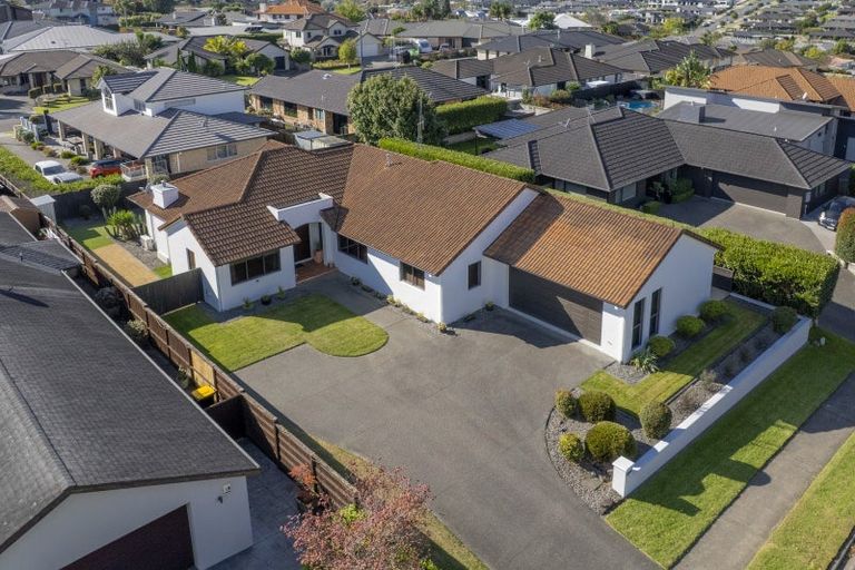 Photo of property in 39 Inverness Drive, Pyes Pa, Tauranga, 3112