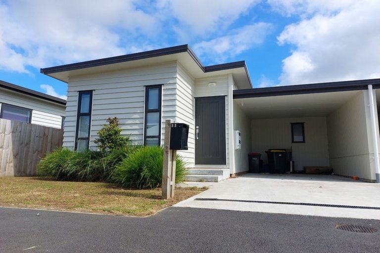 Photo of property in 2/2 Searancke Place, Fairfield, Hamilton, 3214