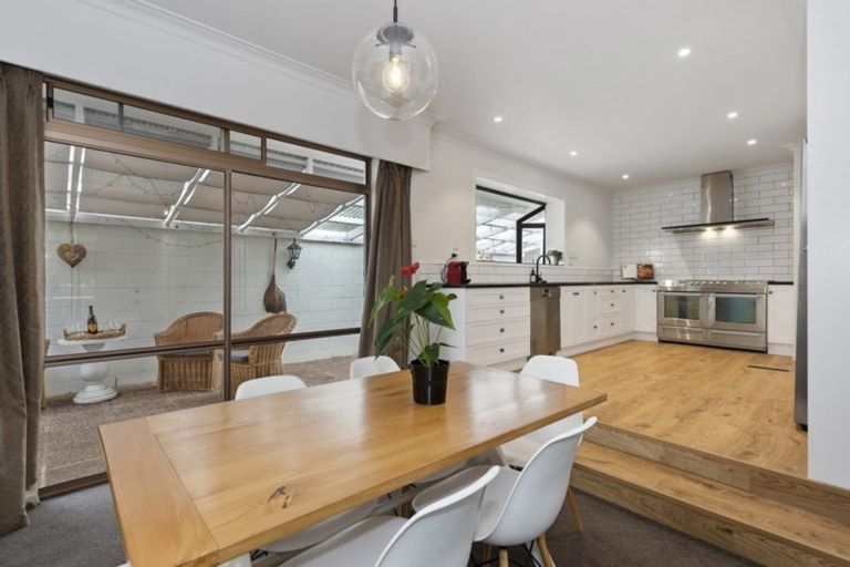 Photo of property in 22 Marnane Terrace, St Andrews, Hamilton, 3200