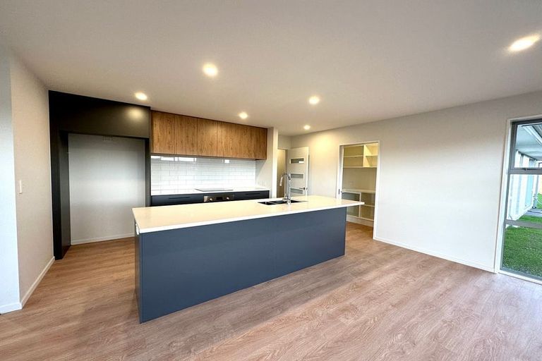 Photo of property in 5 Salkeld Place, Woodend, 7610