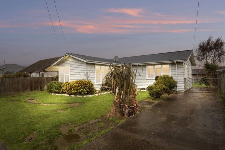 Photo of property in 30 Paddington Street, Northcote, Christchurch, 8052