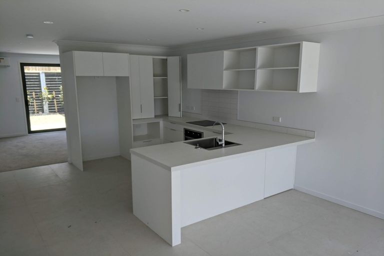 Photo of property in 31c O'meara Street, Swanson, Auckland, 0614