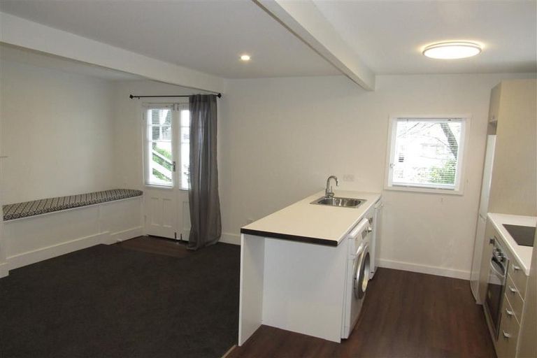 Photo of property in 370 The Terrace, Te Aro, Wellington, 6011