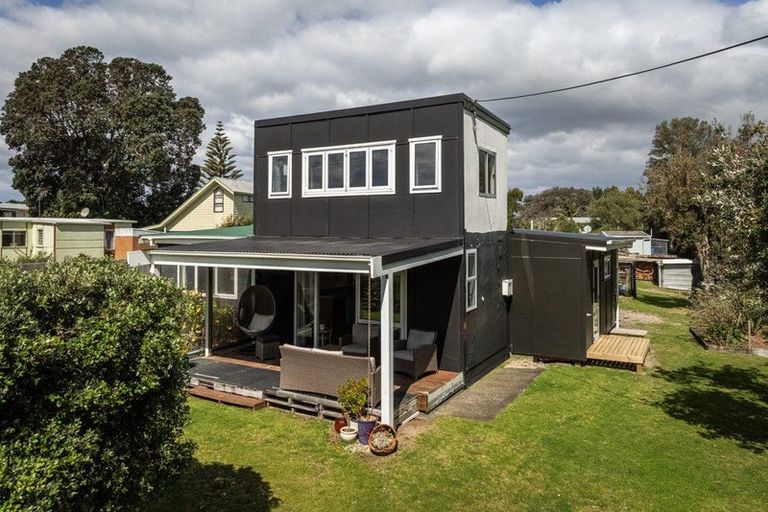 Photo of property in 5 Waiiti Avenue, Waihi Beach, 3611