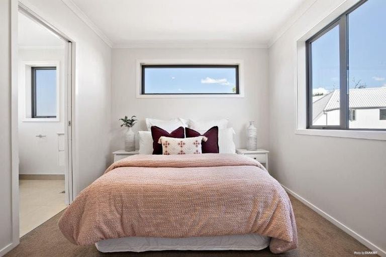 Photo of property in 1/18 Pickering Crescent, Chedworth, Hamilton, 3210