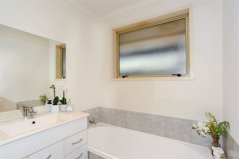 Photo of property in 34 Valley Road, Pukekohe, 2120