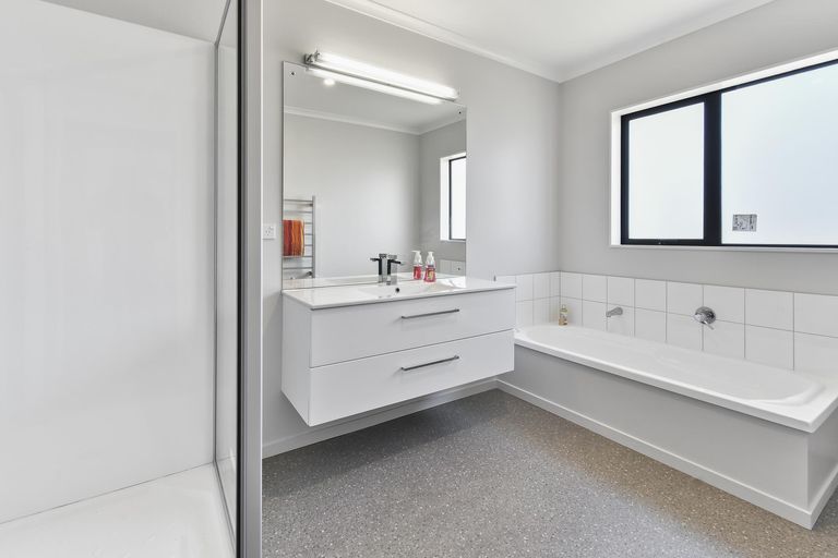 Photo of property in 13 Muirhill Place, Pokeno, 2402