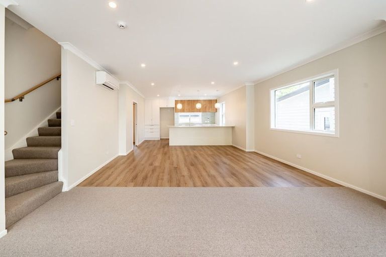 Photo of property in 70b Heretaunga Square, Silverstream, Upper Hutt, 5019