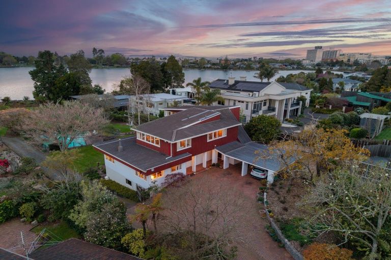 Photo of property in 144 Lake Crescent, Hamilton Lake, Hamilton, 3204