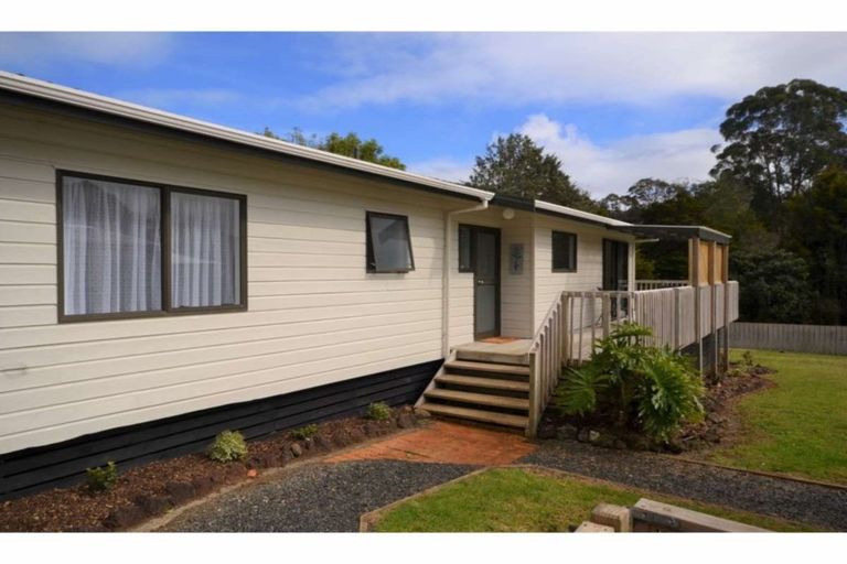 Photo of property in 3 Amokura Drive, Kerikeri, 0230